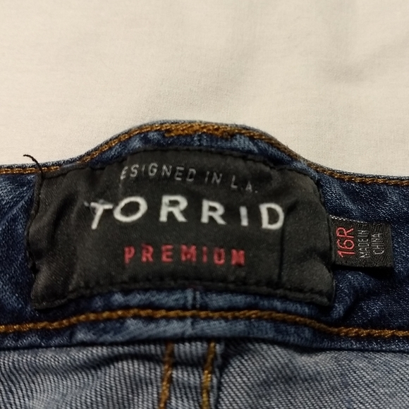 Torrid Stretch Boyfriend Jeans - Picture 5 of 5